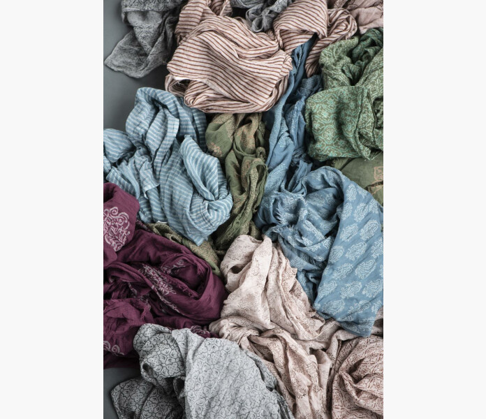 Iblaursen scarf grey bordeaux combnation 4 asstd 3 image