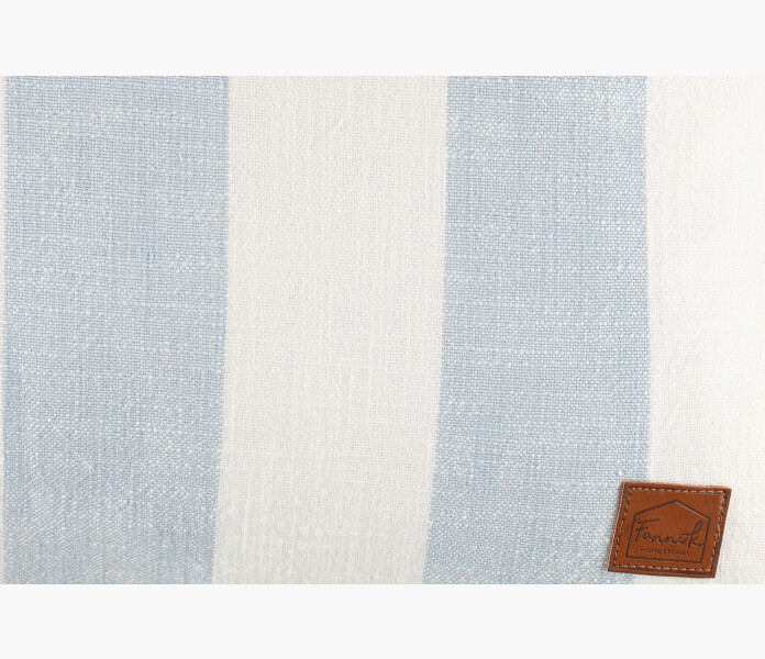 FANNI K KUDDE 40 x 60cm1 kuva