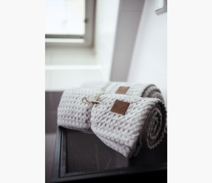 FanniK Handduk Ruutu ljus gra1 image