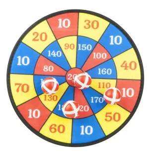 Dartspel med kardborrbollar kuva