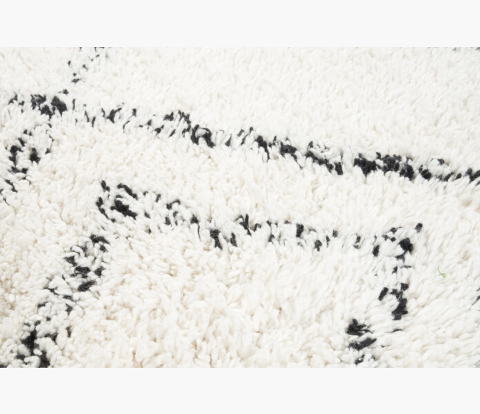 Fannik Matta Aura naturvit svart 60x90cm 1 image